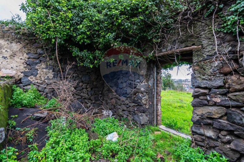 Terreno agrícola em Aci Sant'Antonio