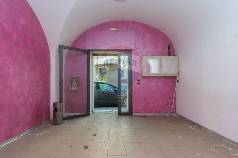 Kommersiell byggnad i Leontini