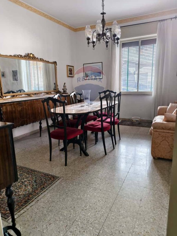 阿奇雷亚莱公寓