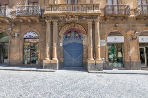 卡尔塔吉罗内公寓