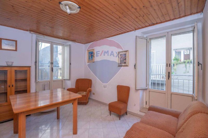 卡尔塔吉罗内半独立房屋