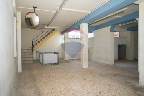 Inmueble comercial en Enna