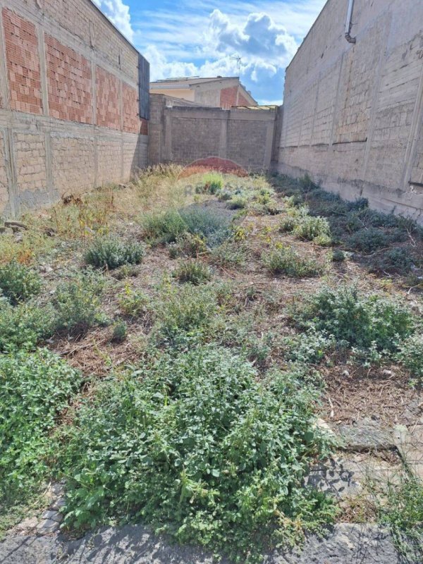 Terreno edificable en Solarino