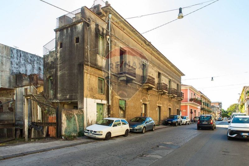 Vrijstaande woning in Riposto