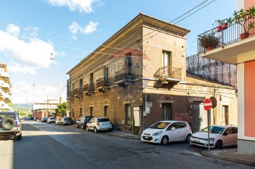 Vrijstaande woning in Riposto