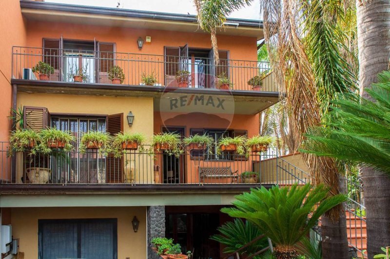 Moradia em San Giovanni la Punta