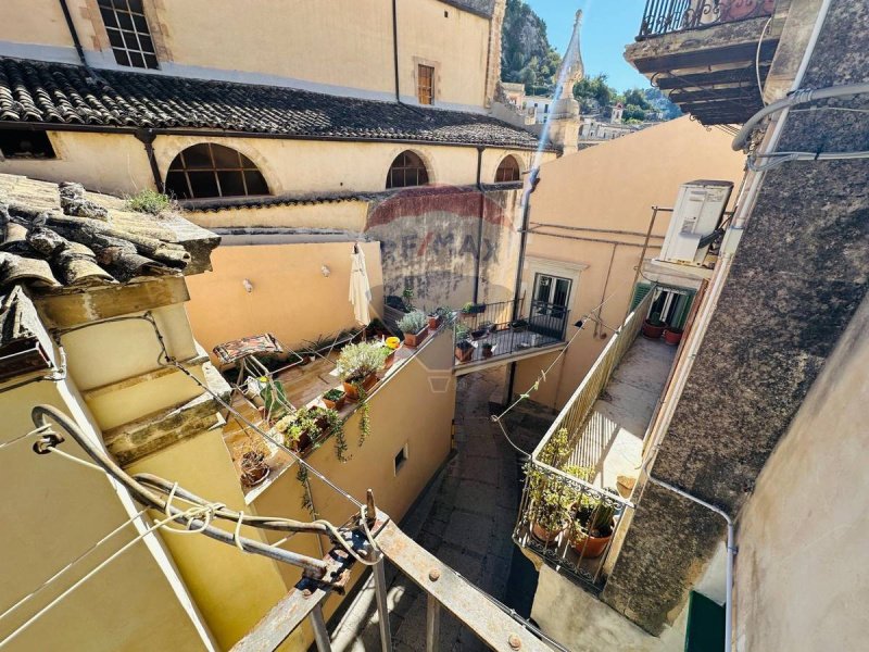 Особняк в Модика