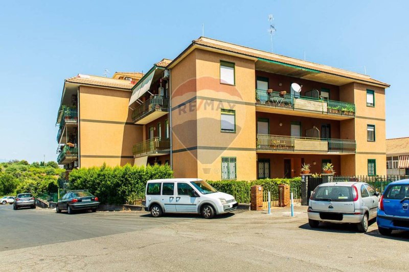 Appartement à Aci Catena