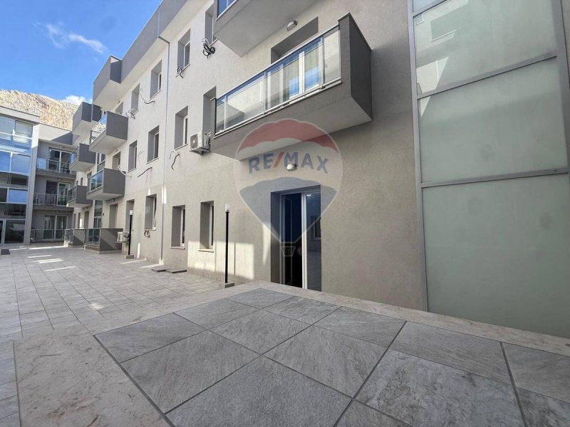 Inmueble comercial en Isola delle Femmine