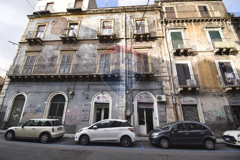 Zakelijk onroerend goed in Catanië