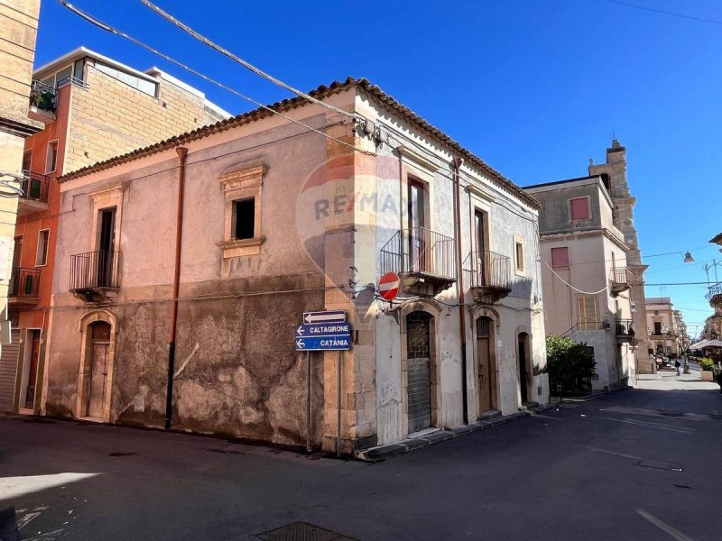 Особняк в Милителло-ин-Валь-ди-Катания