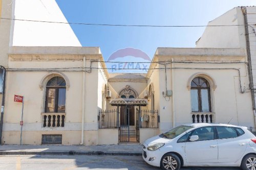 Особняк из двух квартир в Сиракузы