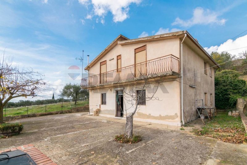 Особняк из двух квартир в Пьяцца-Армерина