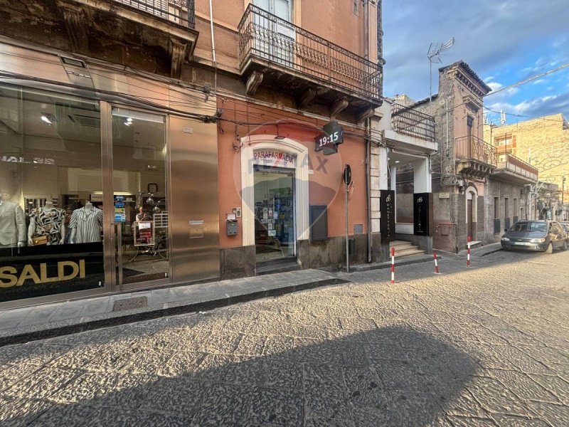 Inmueble comercial en Santa Maria di Licodia