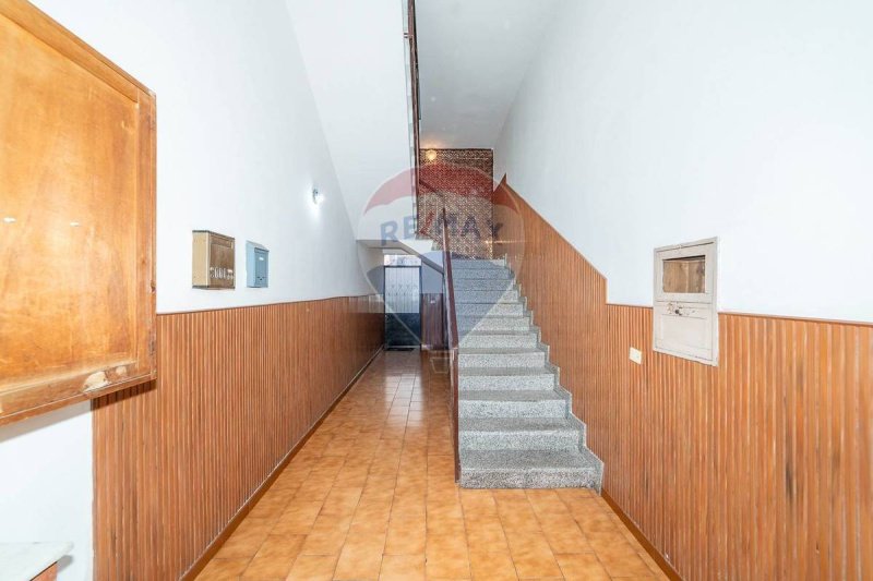 Apartamento em Aci Catena