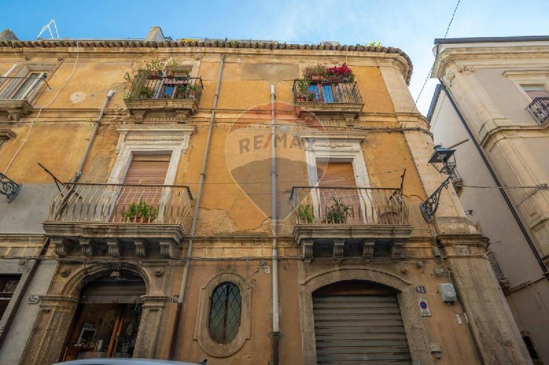 卡尔塔吉罗内公寓