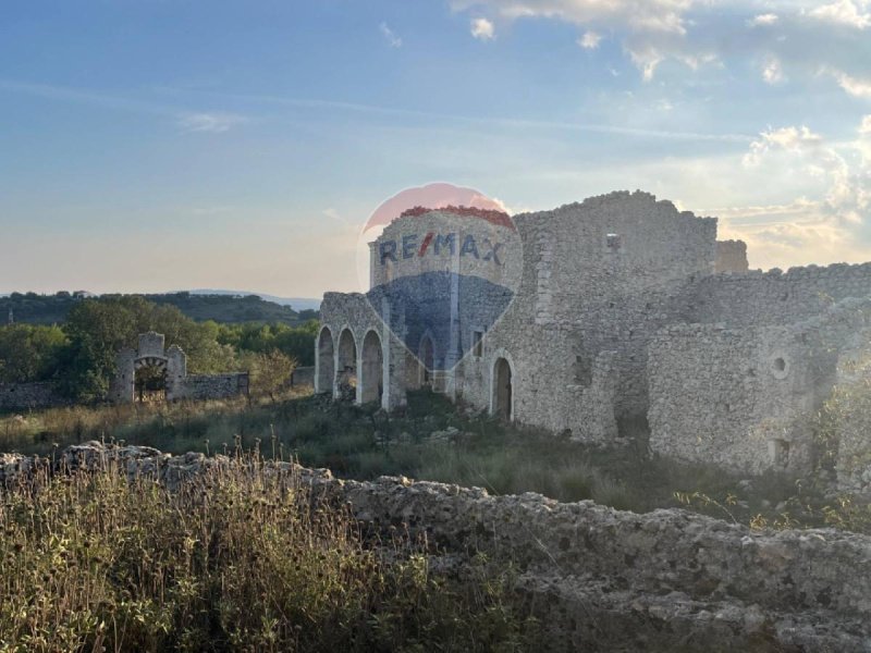 Casa di campagna a Sortino