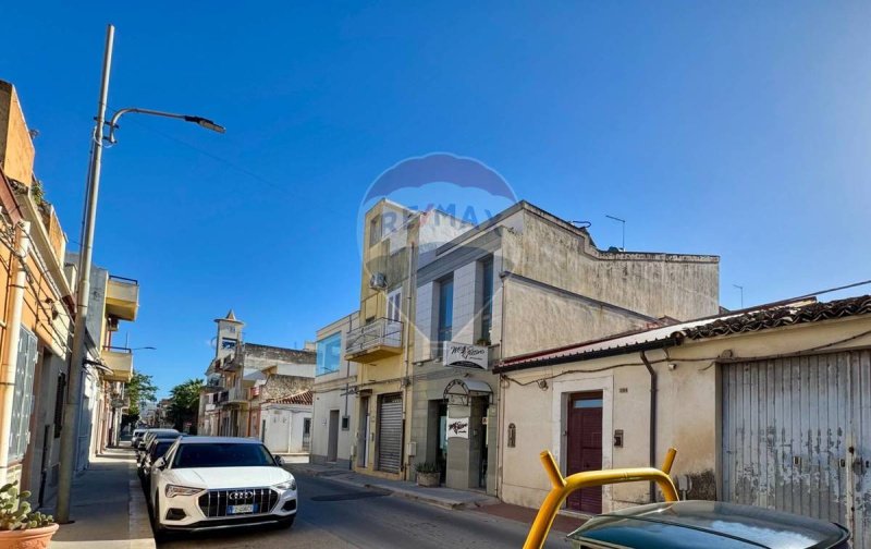 Commercial property in Vittoria