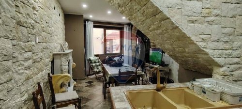 下彼得拉利亚独栋房屋