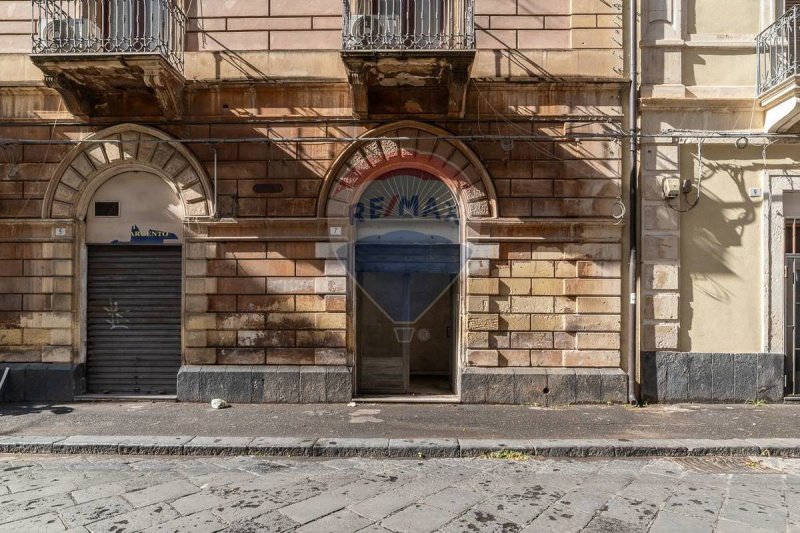Zakelijk onroerend goed in Catanië