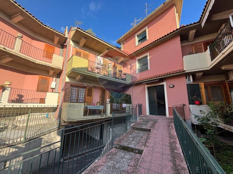 Apartment in Aci Catena