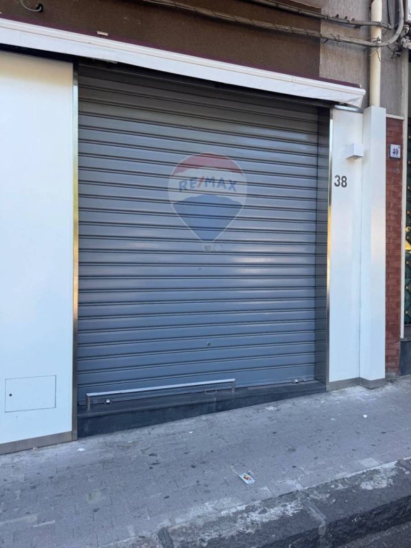 Коммерческая недвижимость в Ачи-Катена