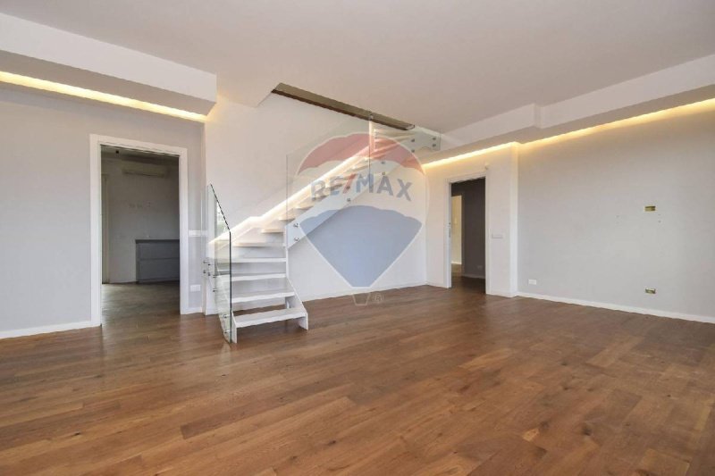 Чердак в Ачиреале