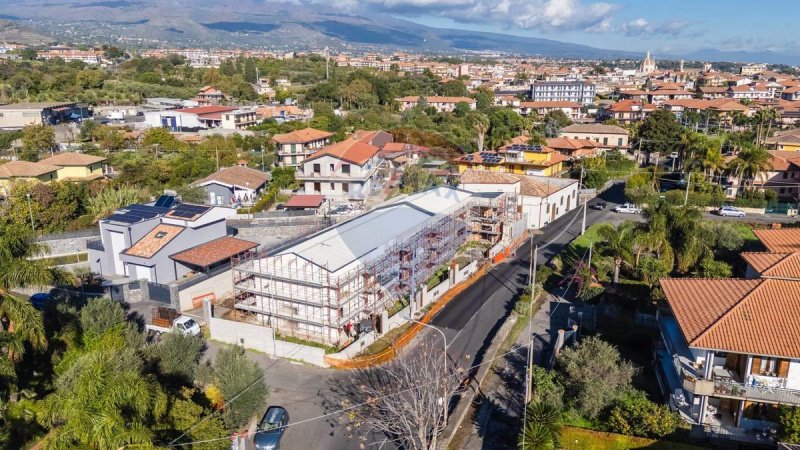 Moradia com terraço em Aci Sant'Antonio