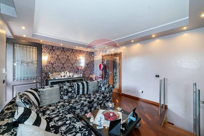 圣格雷戈里奥-迪卡塔尼亚公寓