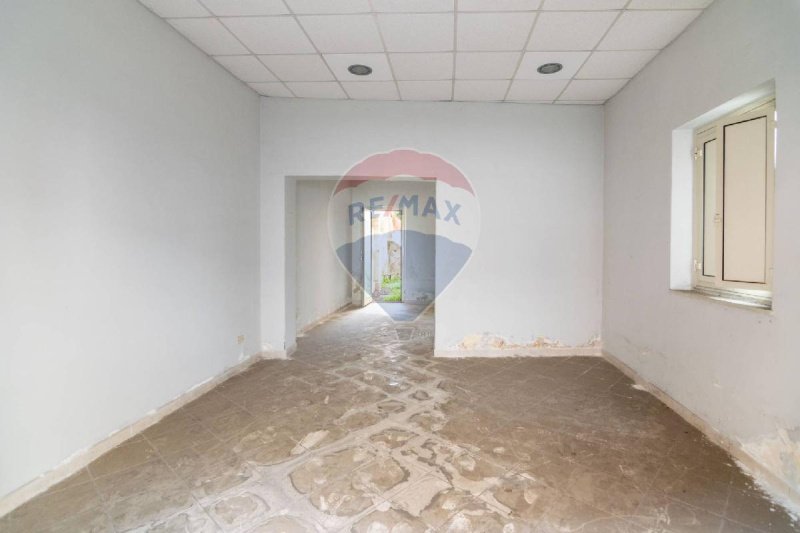 Zakelijk onroerend goed in San Giovanni la Punta