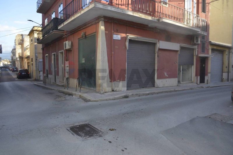 Local commercial à Vittoria