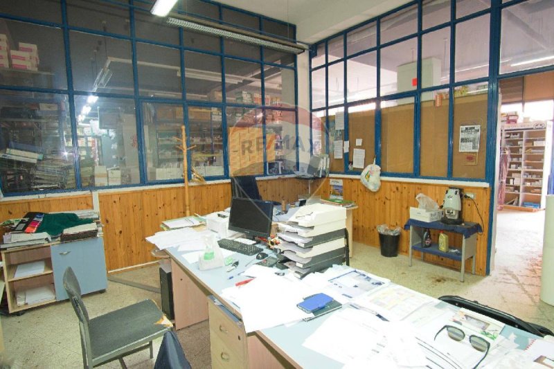 Gewerbeimmobilie in Gravina di Catania