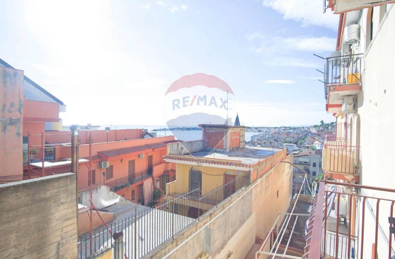 贾尔迪尼-纳克索斯公寓