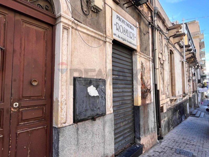 Zakelijk onroerend goed in Catanië