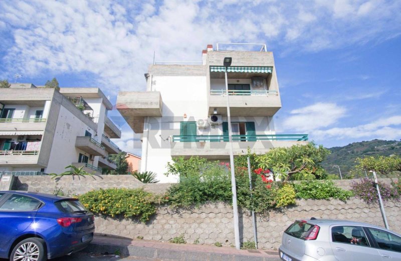 Apartamento em Nizza di Sicilia