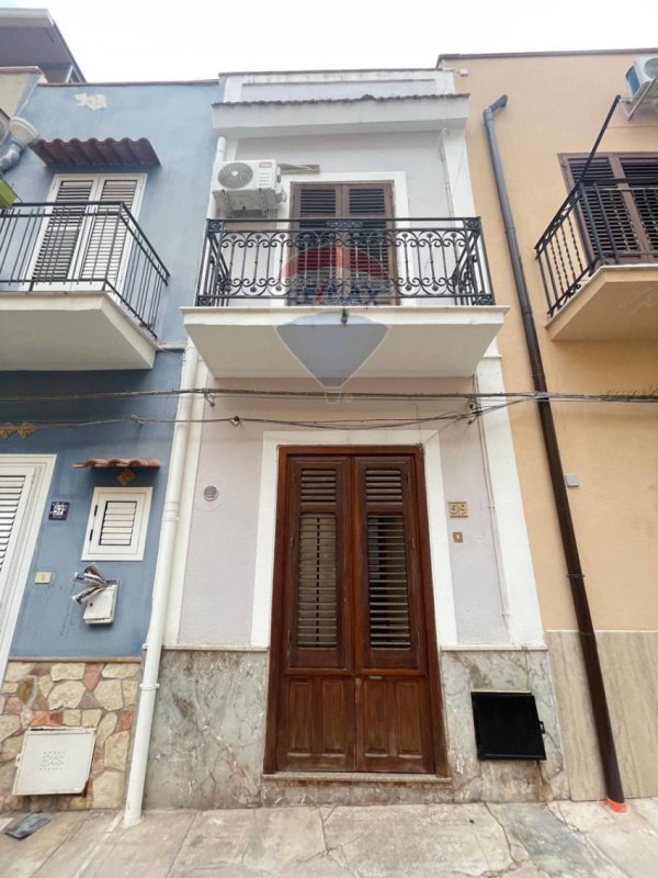 Casa independente em Terrasini