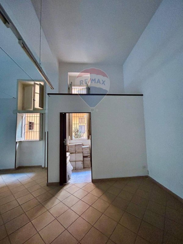 Inmueble comercial en Siracusa