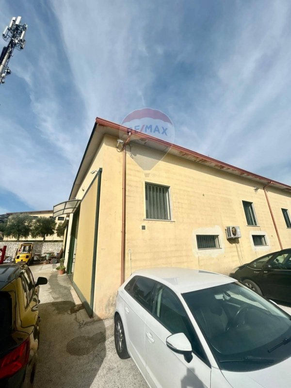 梅利利商业房产