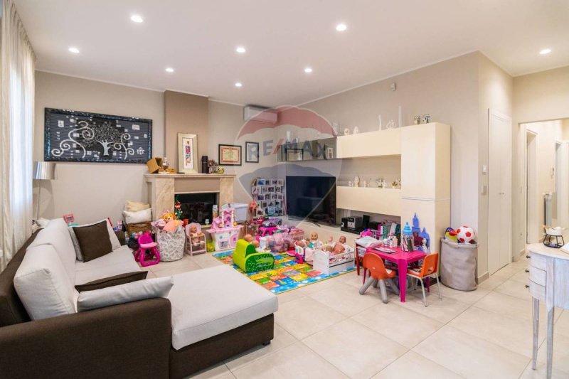 Casa geminada em Acireale