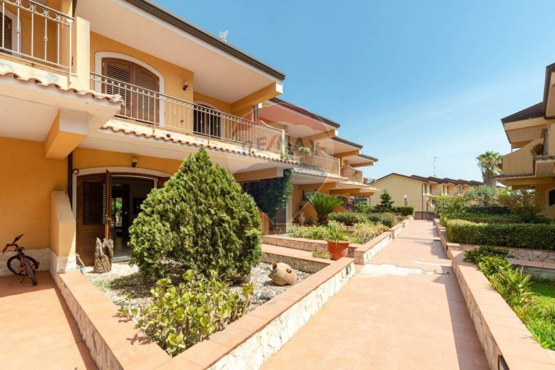 Maison mitoyenne à Tremestieri Etneo