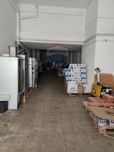 Immobile commerciale a Sant'Agata li Battiati