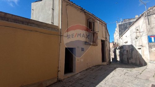 Detached house in Chiaramonte Gulfi