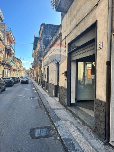 Immobile commerciale a San Giovanni la Punta