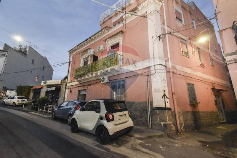 Zakelijk onroerend goed in Catanië