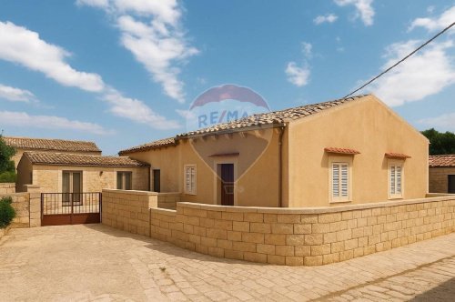 Country house in Ragusa