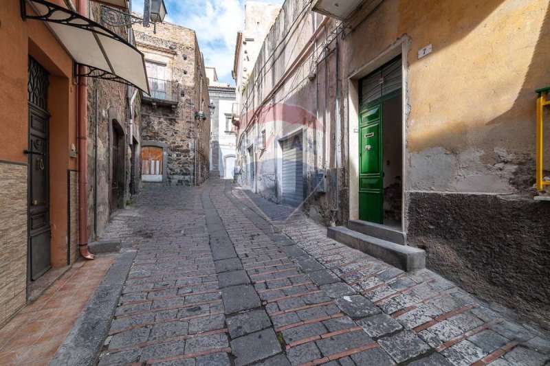 Casa independente em Adrano