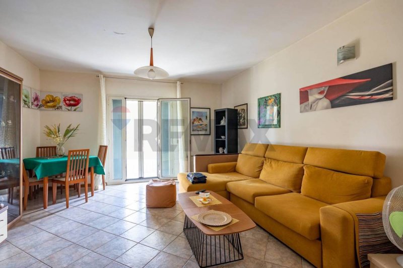 卡尔塔吉罗内公寓