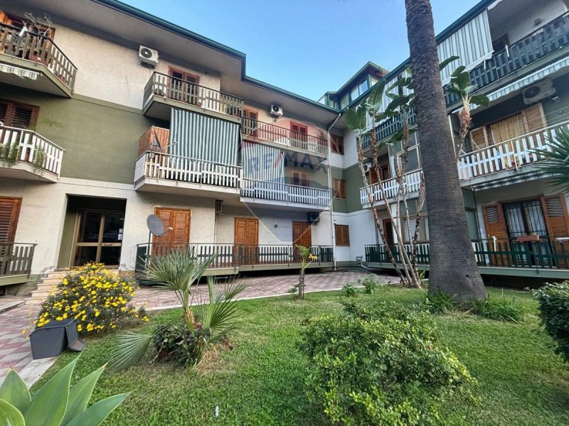 Apartment in Aci Catena