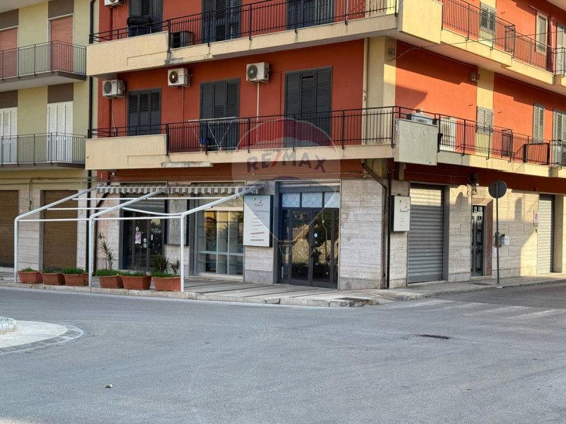 Edifício comercial em Priolo Gargallo