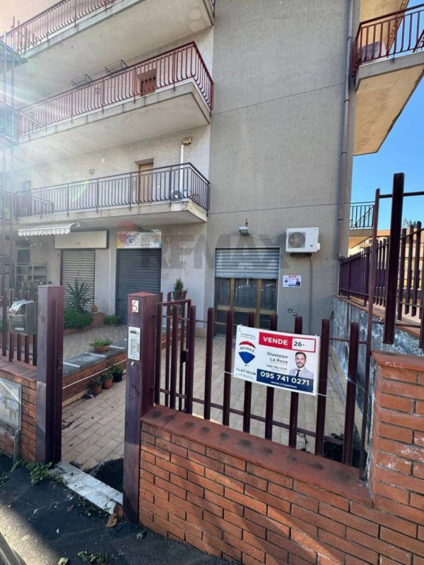 Zakelijk onroerend goed in Sant'Agata li Battiati